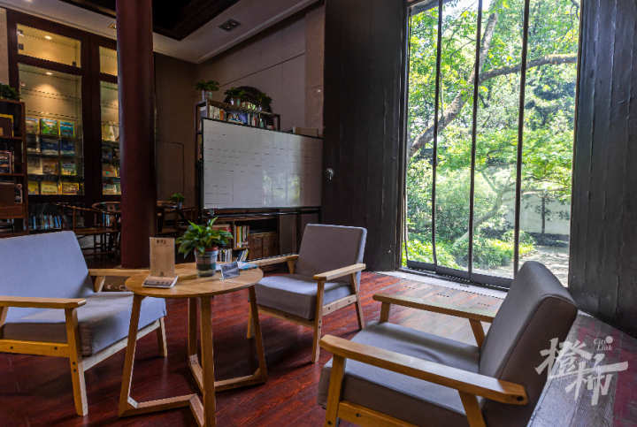 公园里有书香最清净杭州书房来了虎跑宋韵文化季启动空中图书馆项目